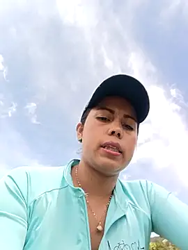 _andrea30 élő XXX-chatje