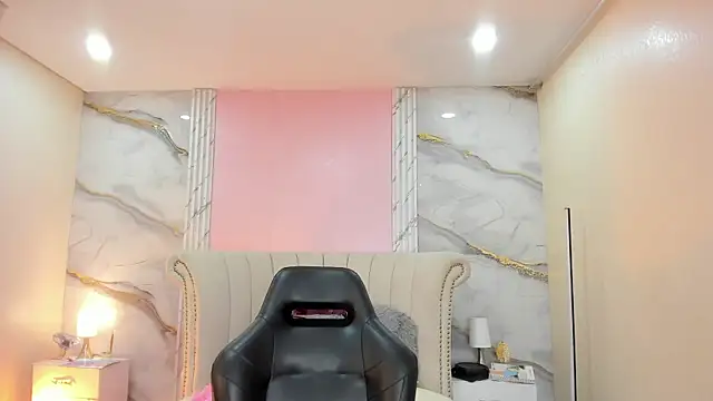 EmmaStonns' Webcam Show