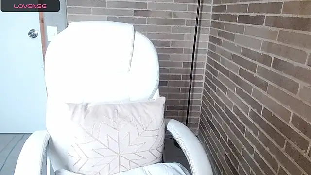 sweet-little Chat XXX live