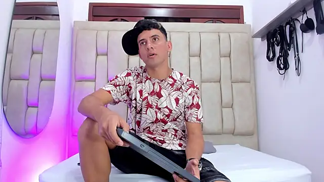 STEVEN_OS Live XXX Chat