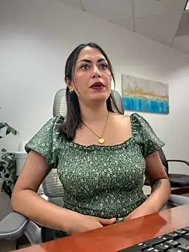 YourQueen18 Chat XXX live