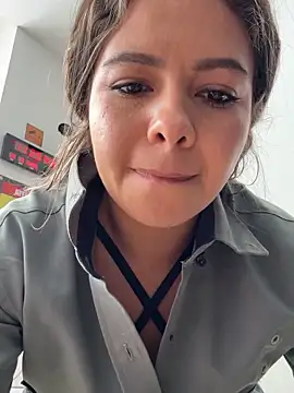 Ariana-07 Chat XXX in diretta