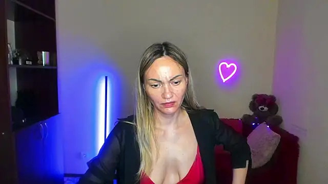 BlondMikey22 Chat XXX in diretta