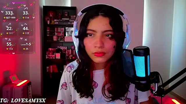 Lovelyamyy Chat XXX in diretta