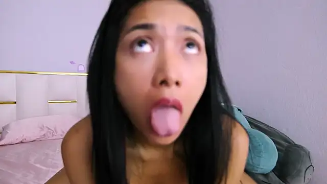 צ'אט XXX בשידור חי של Nanaonlyfun8