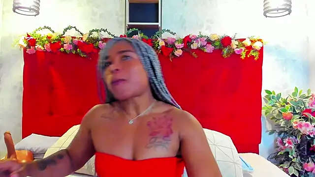 SilvannaFit Chat XXX in diretta