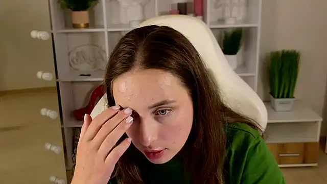 Онлайн чат XXX NadinnL