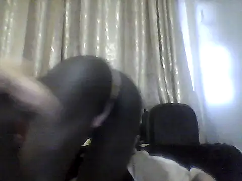 Chat +18 de cutiebreey ao vivo