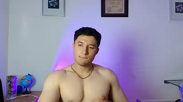 Alexander_ConnorのライブXXXチャット