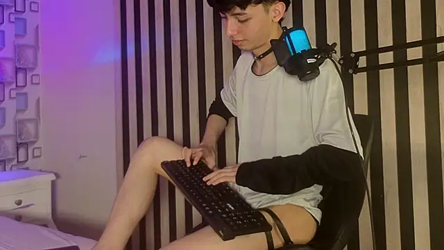 Twink_Sebas7 Webcam-Show
