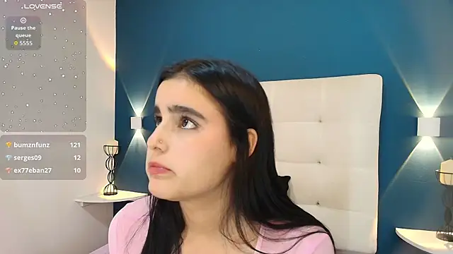 Chat +18 de MiaaCarter_ ao vivo