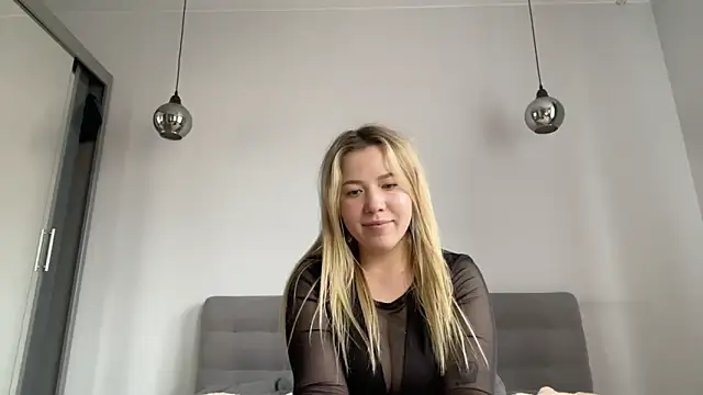 alyrasun's Live XXX Chat
