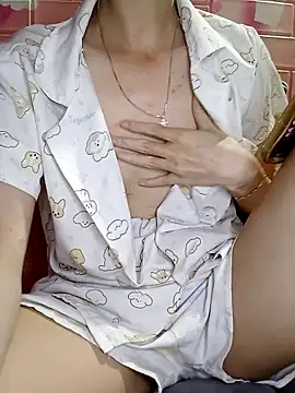Chammy720 লাইভ XXX চ্যাট