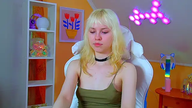 HannahHollis' Live XXX Chat