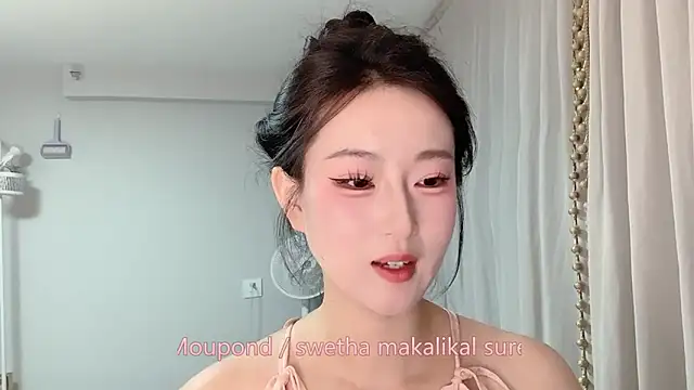 1X-yiyi's Live XXX Chat