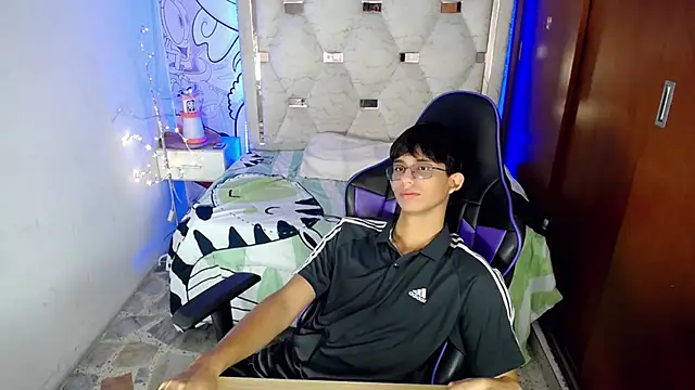 zxvn_n Live XXX-chat