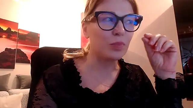 love-bionda's Live XXX Chat