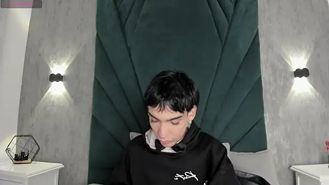 Andy_vergara1 Adlı Modelin Canlı XXX Sohbeti