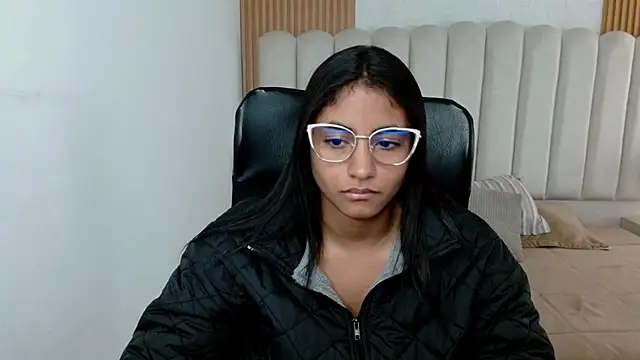 shaneelle লাইভ XXX চ্যাট