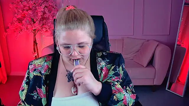 SladaDell's Live XXX Chat