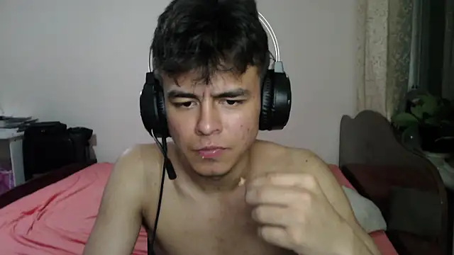 ToddWarren Show in webcam
