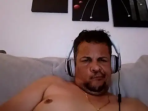 Chatroom XXX en direct de Electriboy90