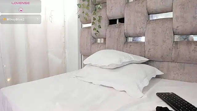 XXX chat uživo modela EmmyBellamy