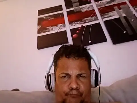 Chat XXX en directo de Electriboy90