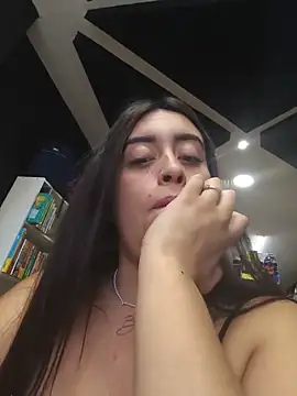 MissNyraSecret live XXX chat