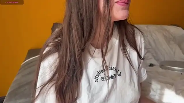 Chat +18 de Elinatiranda ao vivo