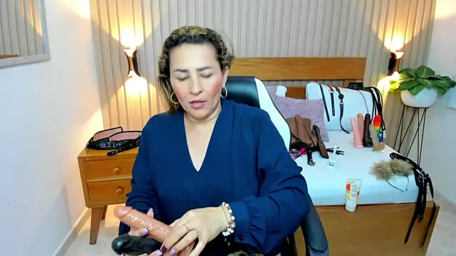 دردشة luciana_ballesteros_ الجنسية المباشرة