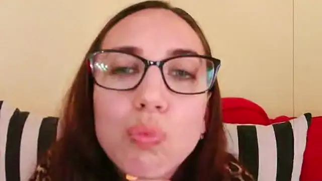 Chat XXX ao vivo de EmilyHotAngel