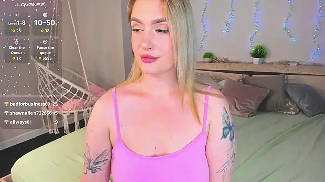 Viickie_Nelsson's Live XXX Chat