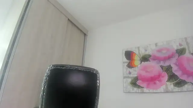XXX chat uživo modela barbie_ds