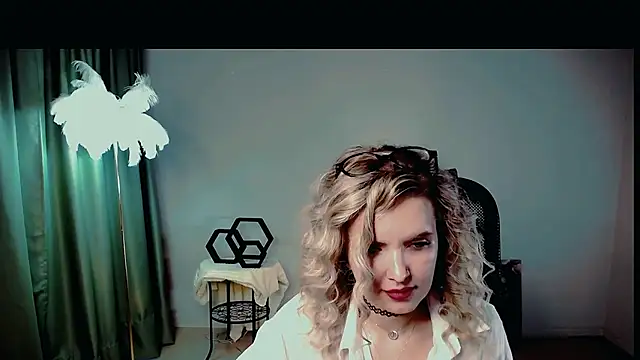 Онлайн чат XXX AliceSmite