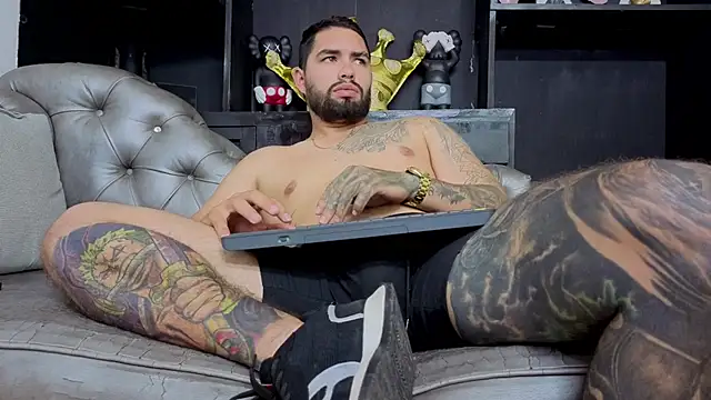 Czat XXX na żywo – matteosantos
