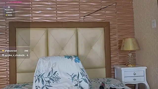Miladiosa Adlı Modelin Canlı XXX Sohbeti