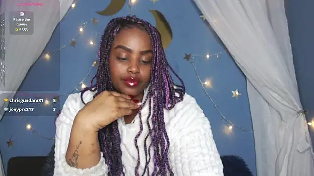 ayla-0's Live XXX Chat