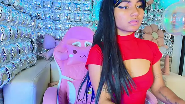 candy-paris' Live XXX Chat