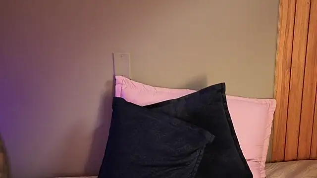 LiaMonroee_'s Live XXX Chat