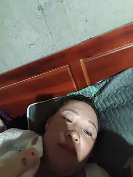 Jooj- Live XXX-chat