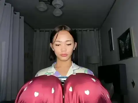 Czat XXX na żywo – incredible_angel