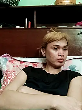 Онлайн чат XXX QueenSoreal