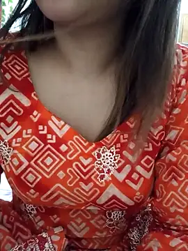 Tanha18n Live XXX chat