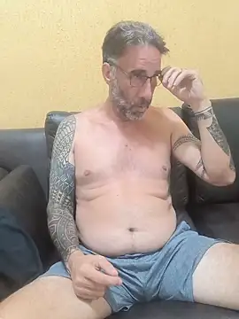 Tiojhonnyn Live XXX chat