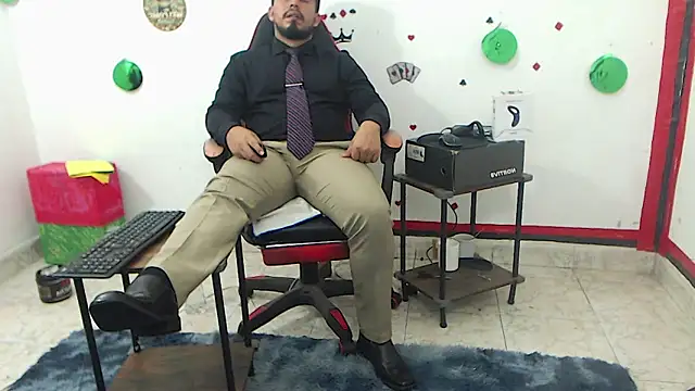 KalethBigDick Adlı Modelin Canlı XXX Sohbeti