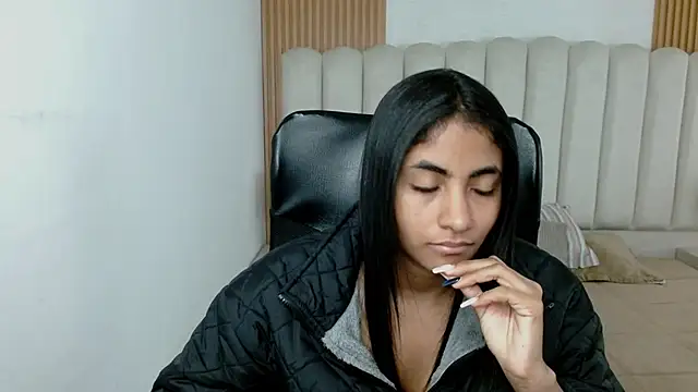 Chat +18 de shaneelle ao vivo