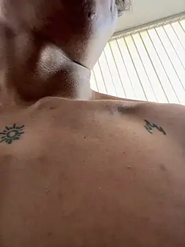 NelModel1 – Naživo XXX chat