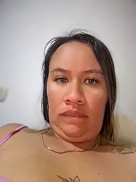 Chat XXX en directo de Emiily_lee