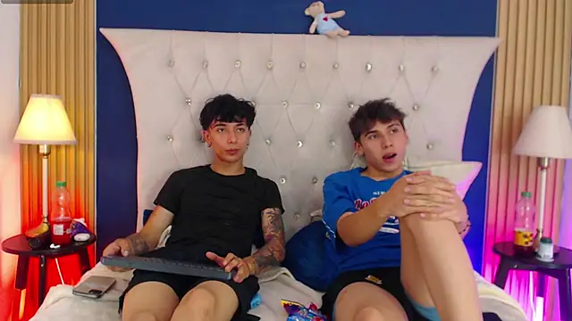 Aiden_Rivers_ 라이브 XXX 채팅